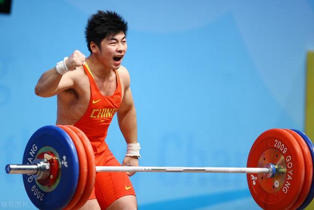 德国队在举重比赛中创造新记录