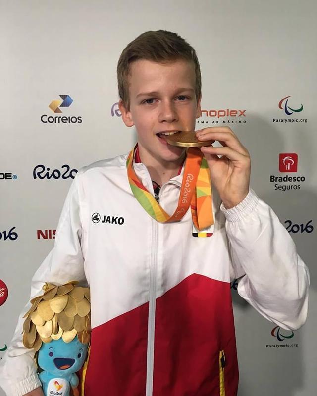 比利时队夺得乒乓球比赛季军