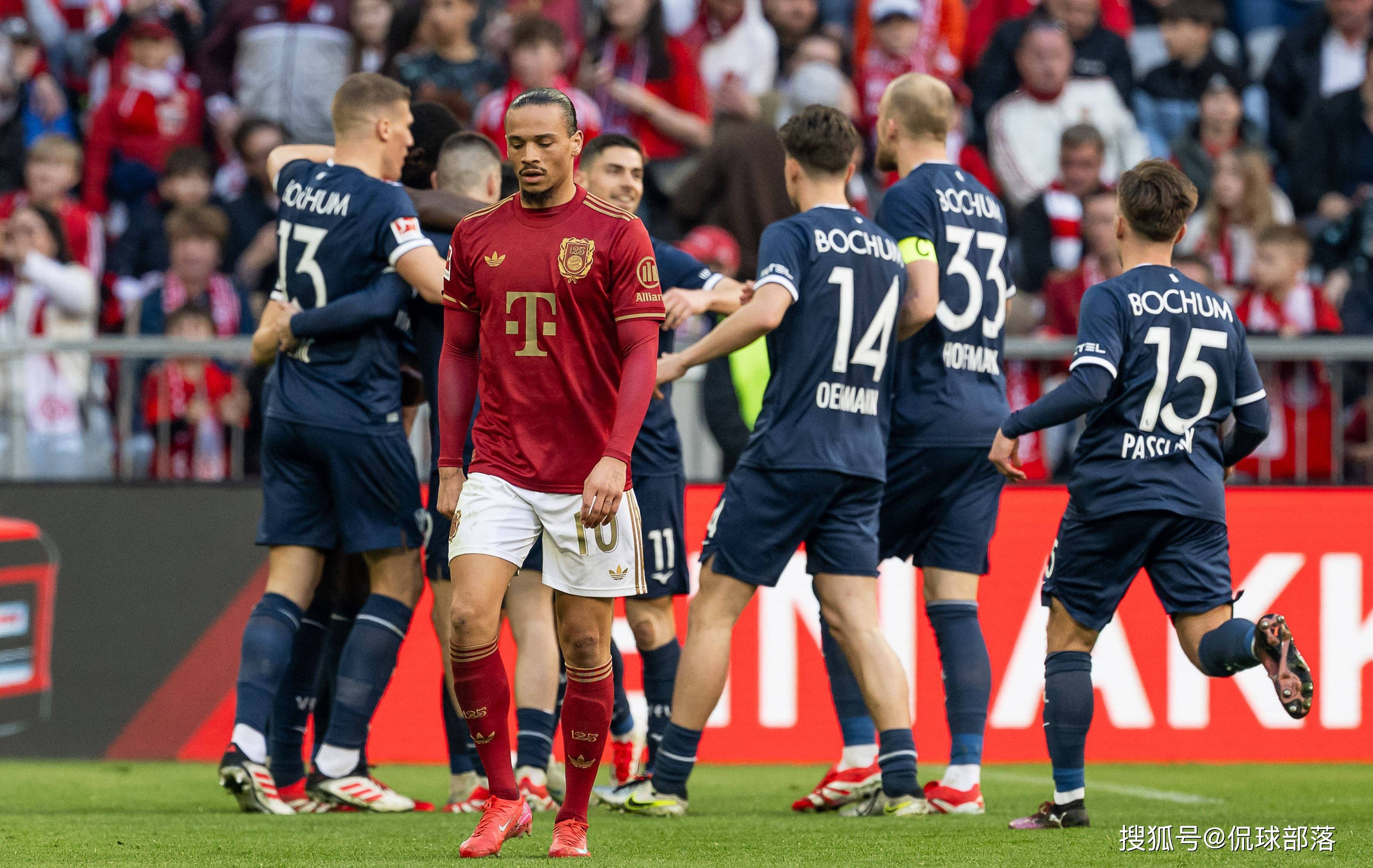 国外俱乐部足球比赛中鏖战至底