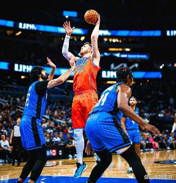 老鹰主场击败魔术,豪取六连胜 老鹰主场击败魔术,豪取六连胜