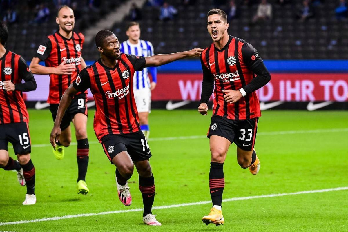 法兰克福主场告捷,击败汉诺威,德甲比赛胜利在握 法兰克福主场告捷,击败汉诺威,德甲比赛胜利在握