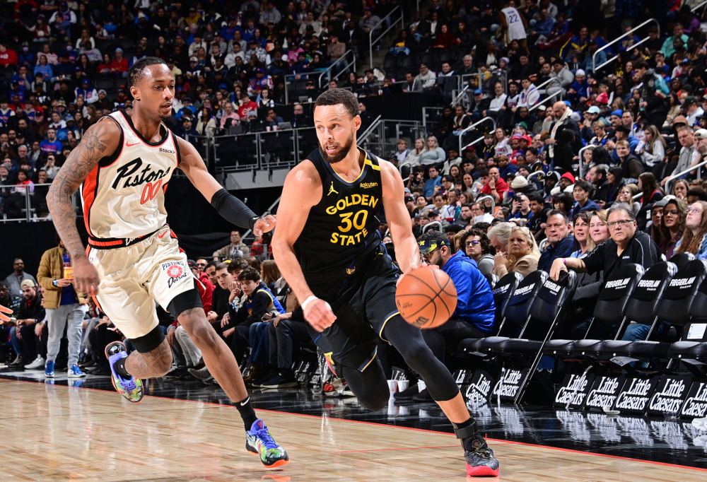 勇士逆转活塞,强势晋级 勇士逆转活塞,强势晋级