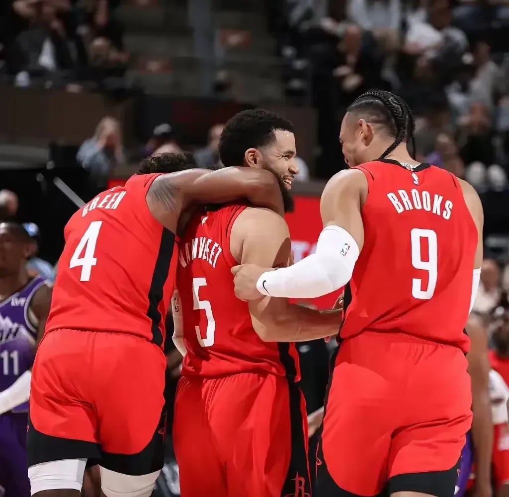 火箭力擒快船，骑士逆袭尼克斯