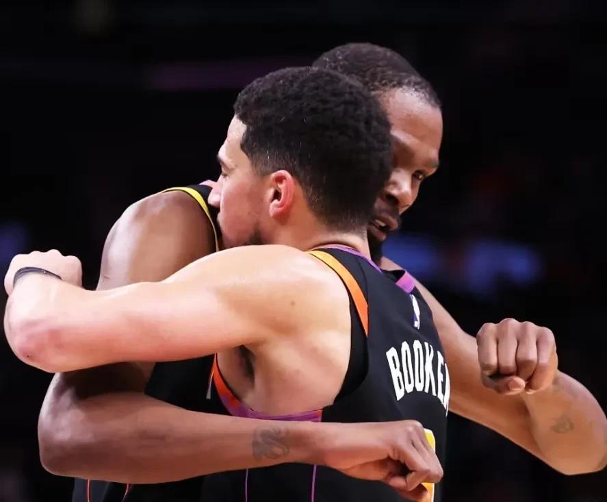 独行侠主场战胜热火,重返季后赛 独行侠主场战胜热火,重返季后赛