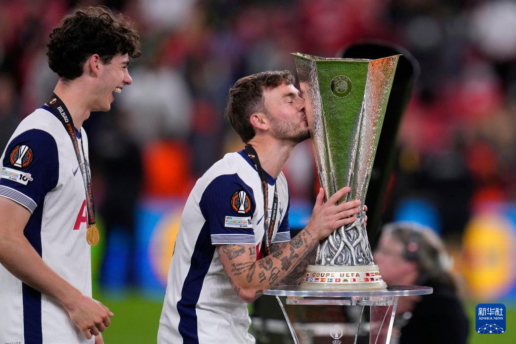 包含曼联大胜热刺,夺英超联赛领先位置的词条 包含曼联大胜热刺,夺英超联赛领先位置的词条