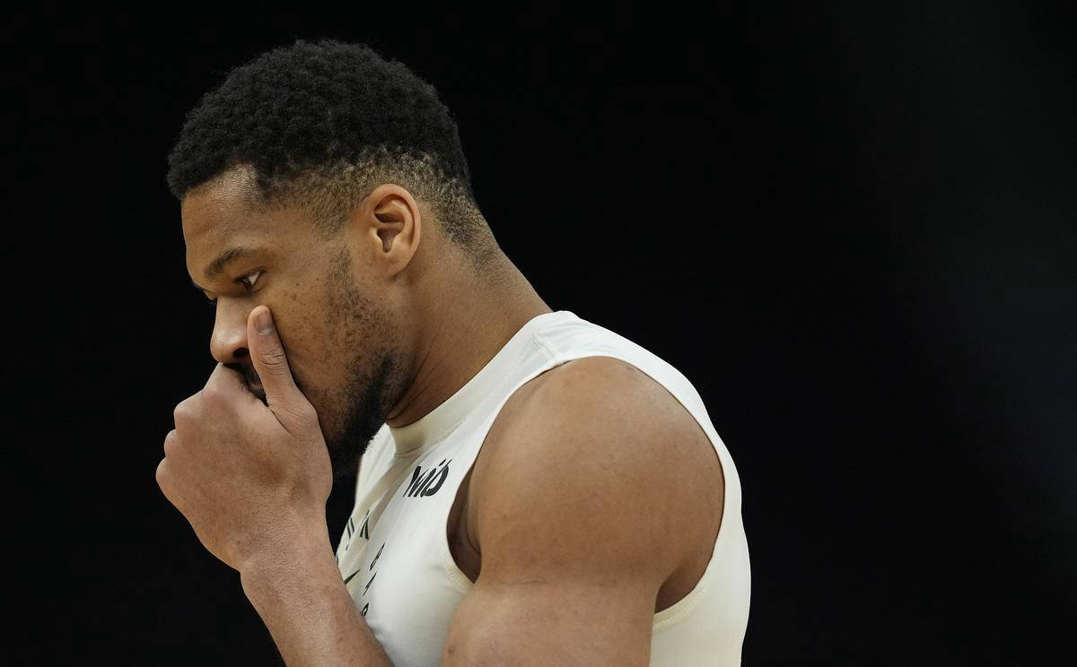 雄鹿击败太阳,东部球队表现抢眼 雄鹿击败太阳,东部球队表现抢眼