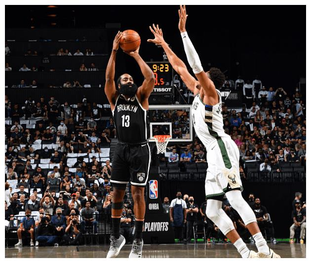 雄鹿胜勇士，米德尔顿神迹续写