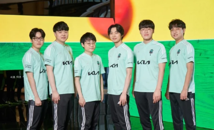 关于GEN碾压MAD，Canyon完成史诗逆转焦点之战半决赛，让粉丝疯狂欢呼的信息